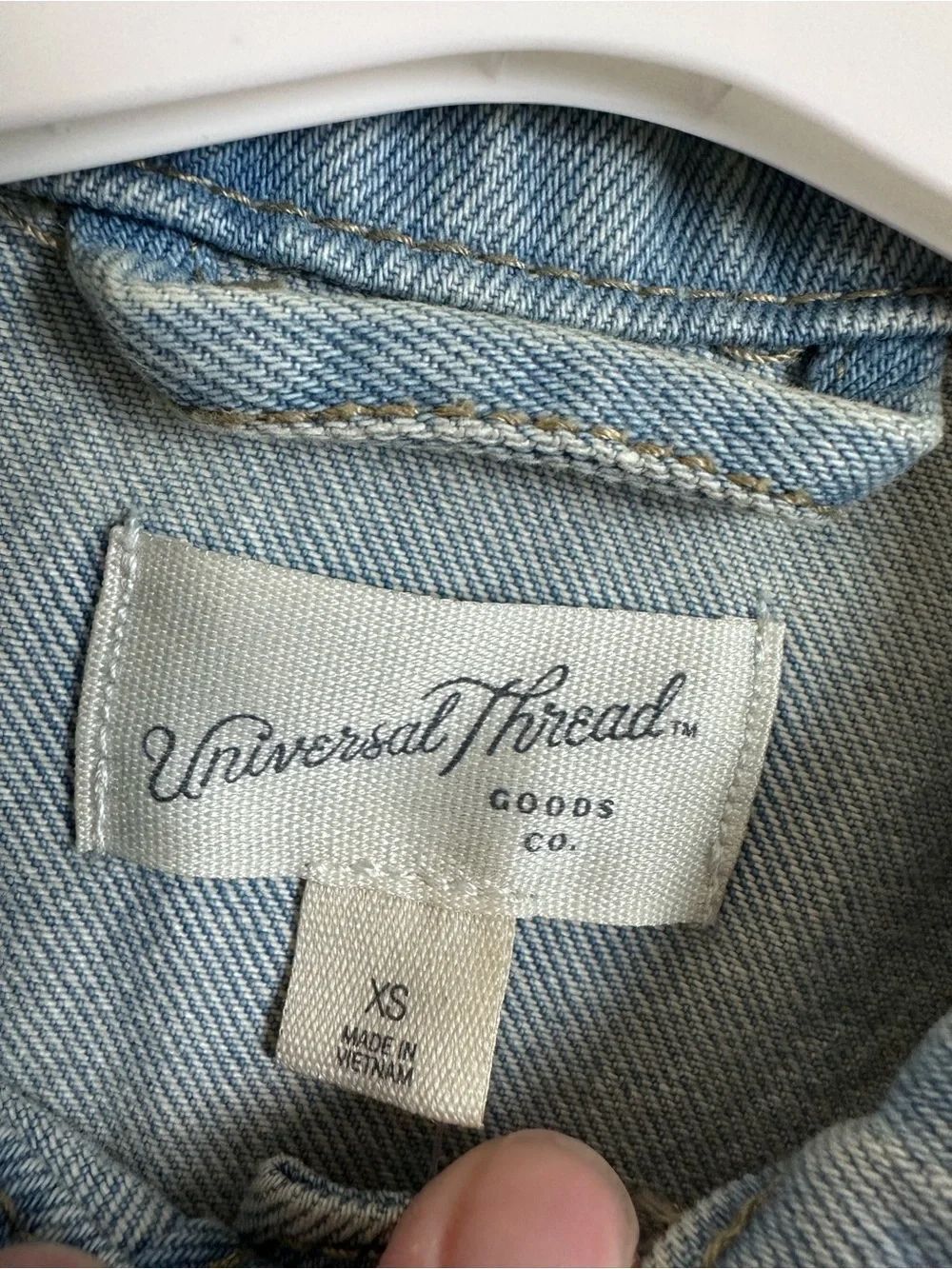 Universal Thread Light Wash Denim Jacket - Picture 2 of 9